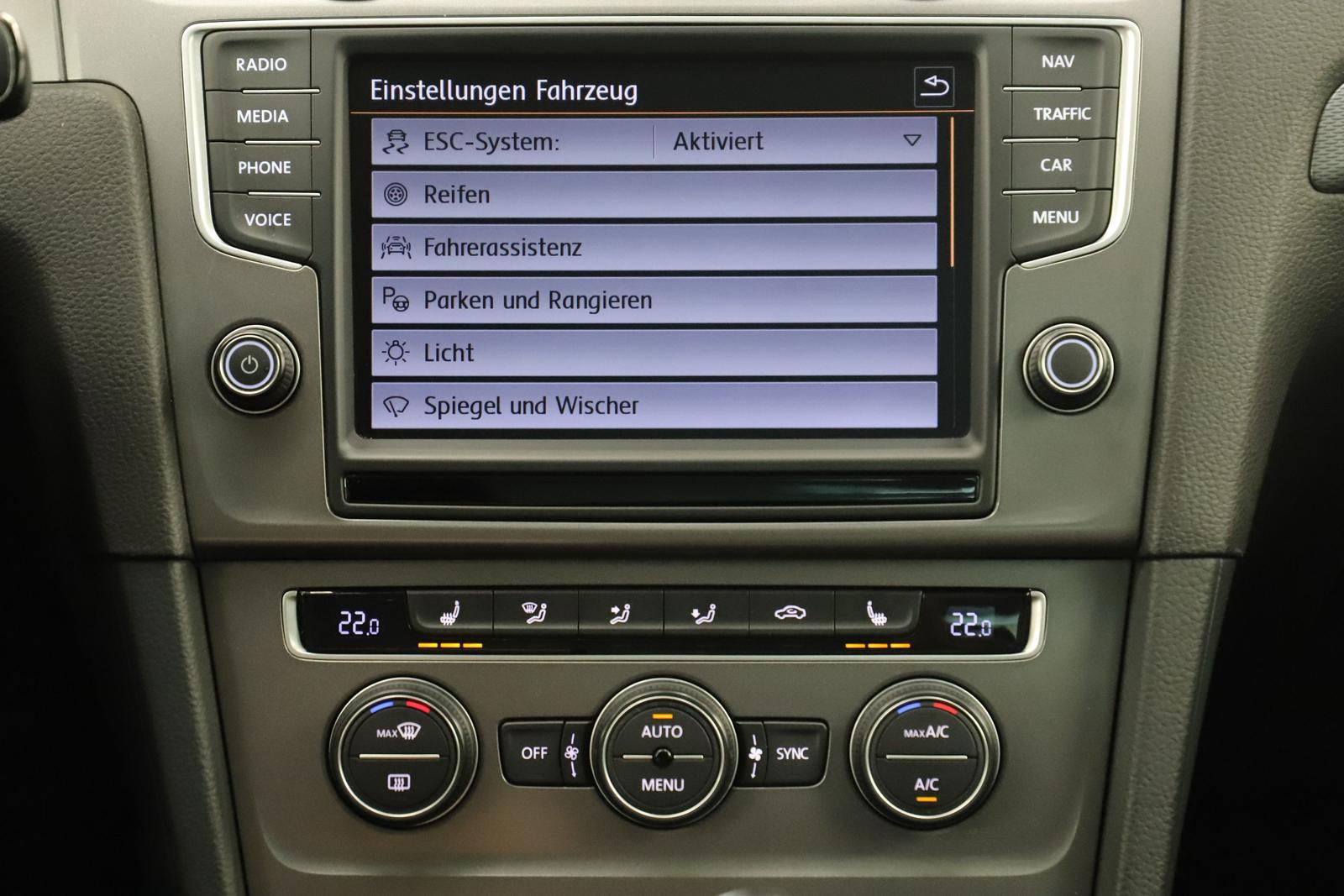Volkswagen Golf 7 1.6 TDI 110PS Lounge BMT Pano Navi