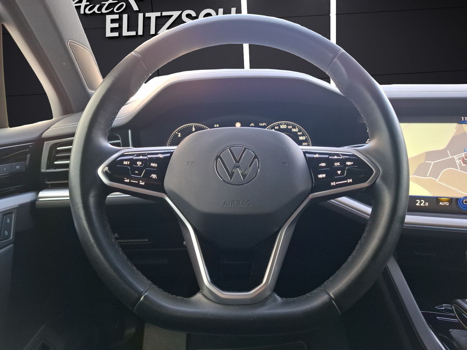 Fahrzeugabbildung Volkswagen Touareg TDI Elegance DSG 4M R-Line Matrix AHK Pa