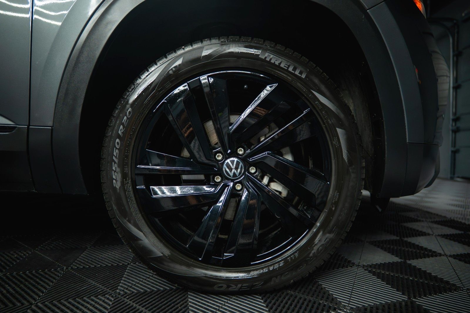 Fahrzeugabbildung Volkswagen ATLAS 3.6 4x4 SEL PREMIUM Black Line *7 Sitze*