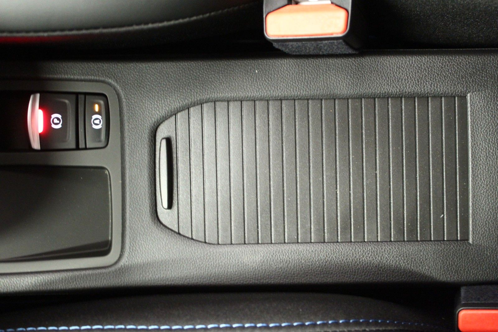 Fahrzeugabbildung Renault Clio TCe 90 Esprit Alpine *Winter-Paket*Bose*