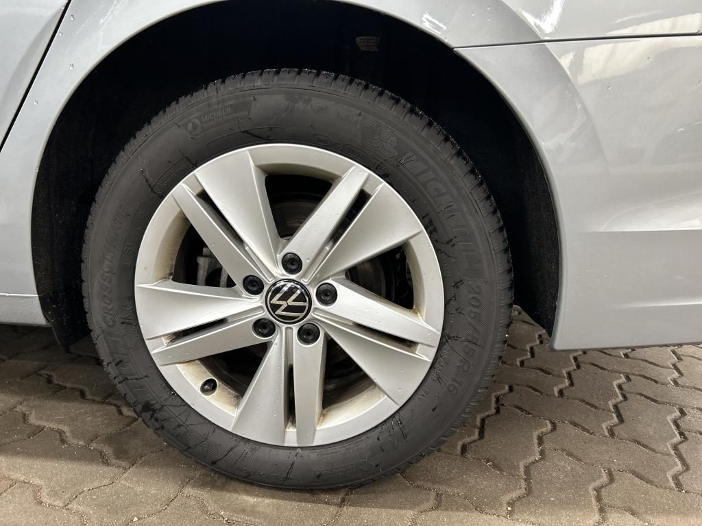 Fahrzeugabbildung Volkswagen Golf VIII Variant TDI Life DSG LED Navi AID HUD