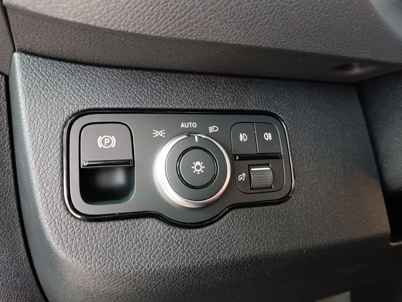 Fahrzeugabbildung Eura Mobil Profila T 676 EB Markise/SAT/TV/Solar