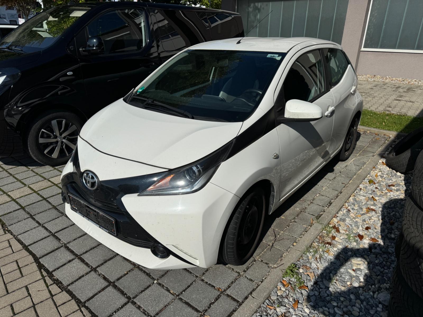 Toyota Aygo AYGO x-play