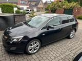 Opel Astra Sports Tourer Sport - Opel Astra aus 2010: Sports