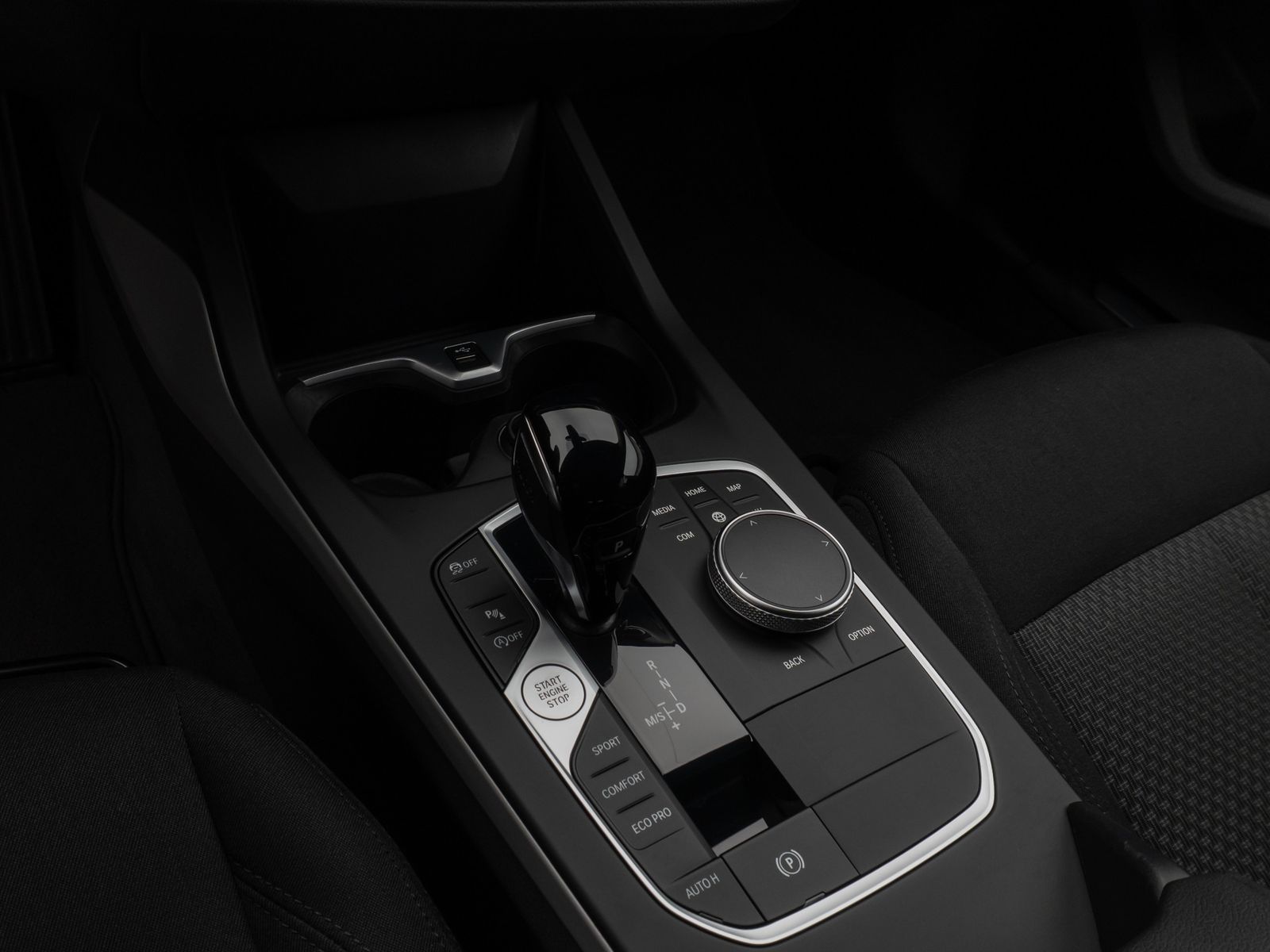 Fahrzeugabbildung BMW 118i DAB CockPitPro PDC LED Geschwindigkeitsreg