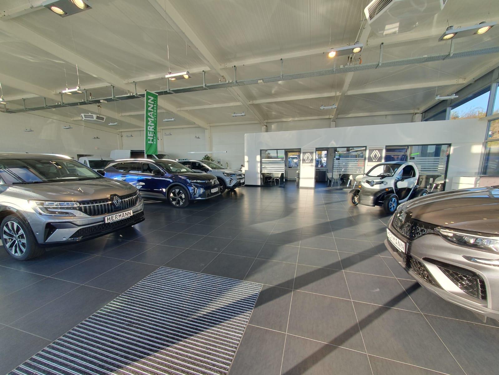 showroom-image-top