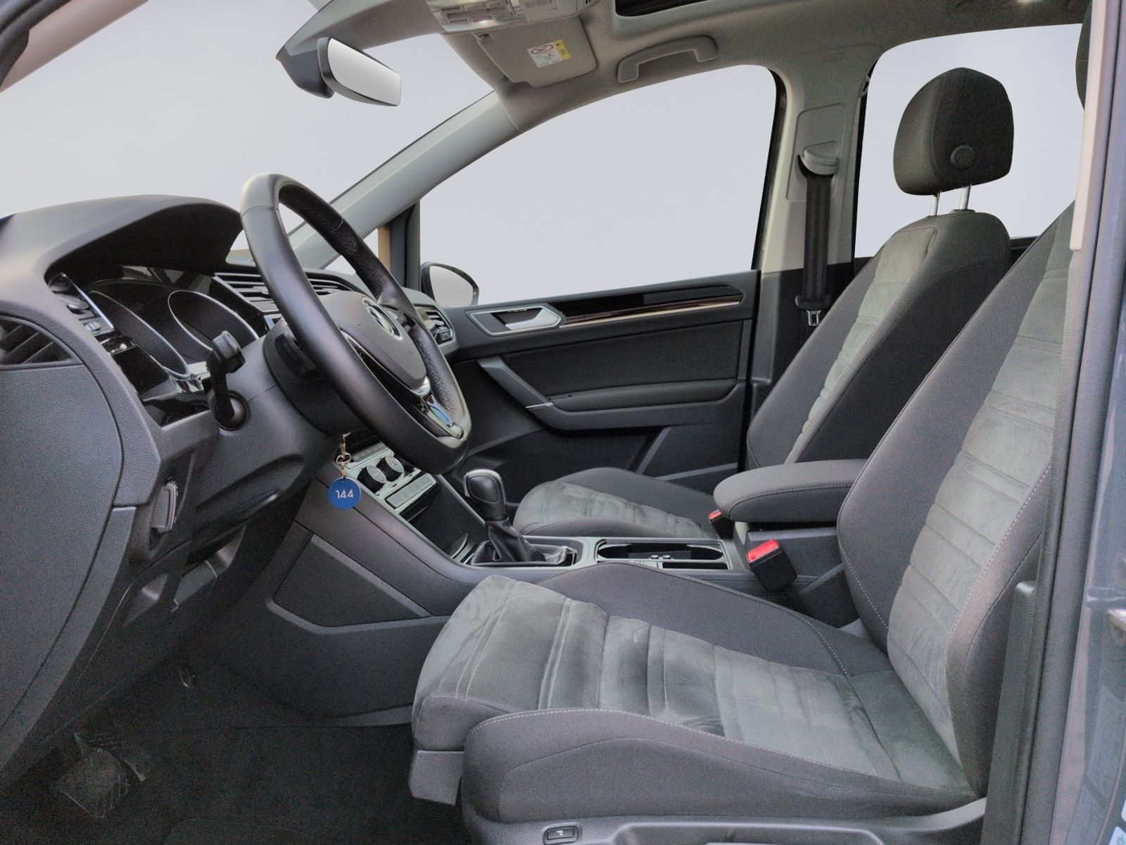 Touran 2.0 TDI DSG Highline PANO+NAVI