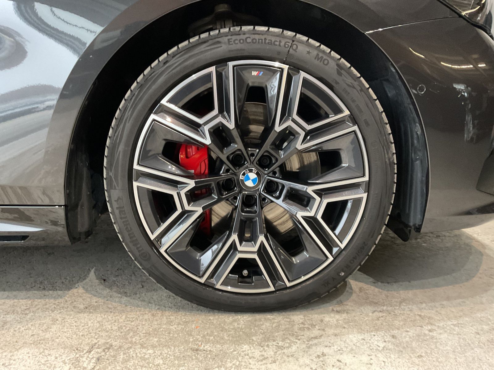 Fahrzeugeinzelansicht 16 Fahrzeugabbildung BMW 540d xDrive Touring M Sportpaket Pro DAB LED AHK