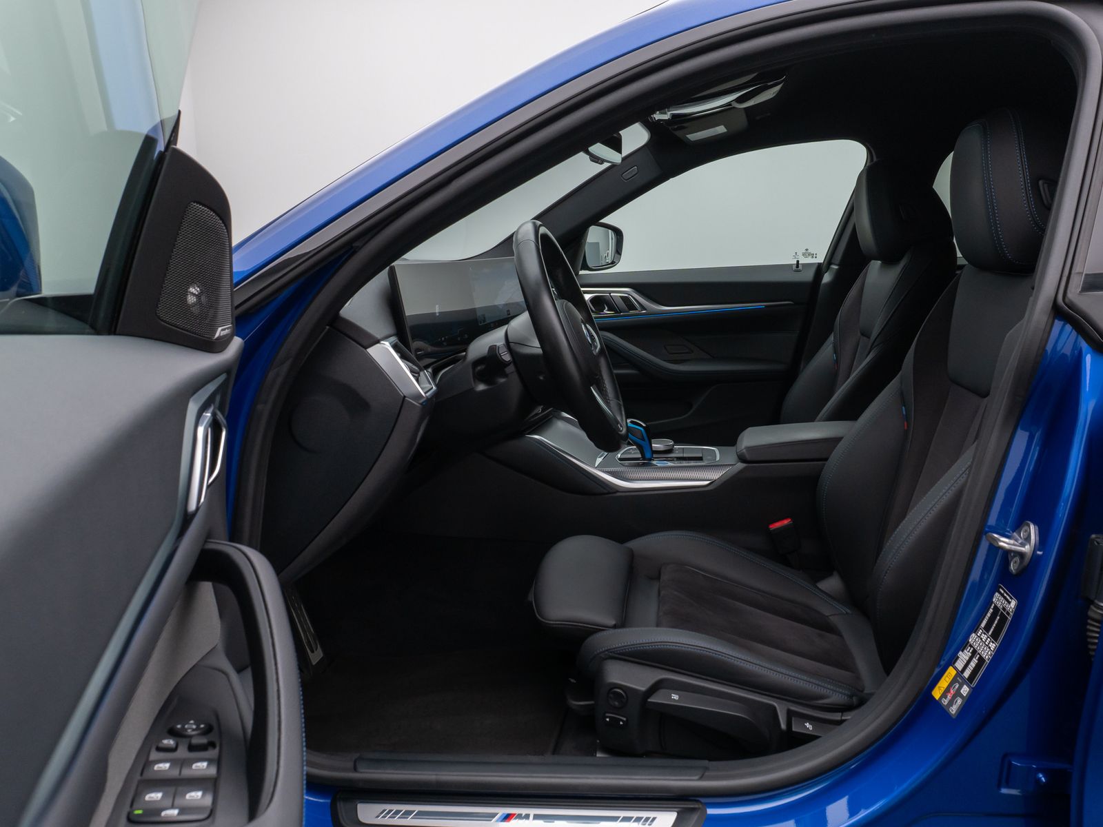Fahrzeugabbildung BMW i4 eD40 Gran Coupé M Sport Kamera HUD DAB H/K