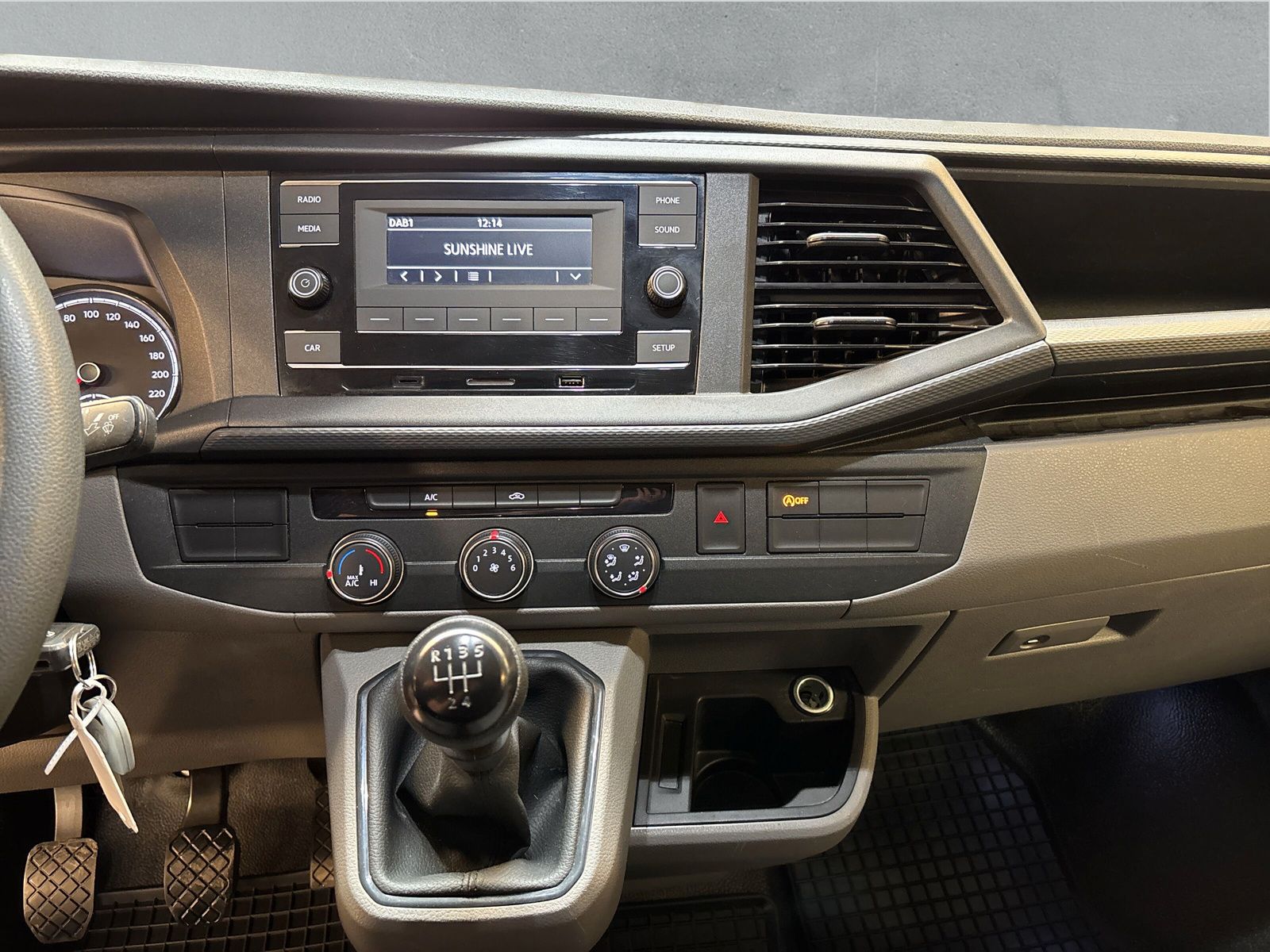 Fahrzeugabbildung Volkswagen T6.1 Transporter Kasten 2.0 TDI lang