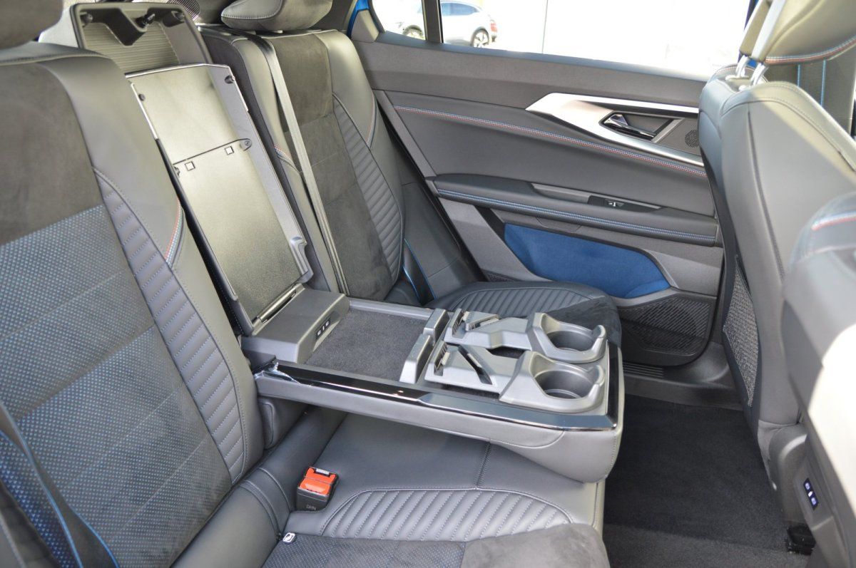 Fahrzeugabbildung Renault Rafale   200 E-Tech Full Hybrid Esprit Alpine