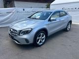 Mercedes-Benz MERCEDES-BENZ GLA 220 d Automatic 4Matic Premium - Mercedes GLA-Klasse mit Halbautomatikschaltung