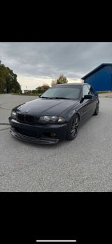 BMW E46 325i, rostfreie Karosserie - BMW 325 aus 2000: 325i
