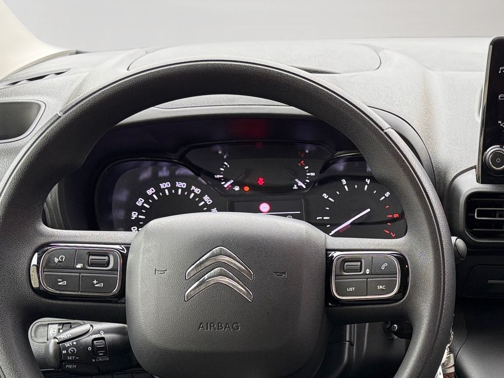 Fahrzeugabbildung Citroën Berlingo MPV M PureTech 110 FEEL