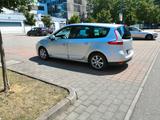 Renault Grand Scenic Dynamique dCi 110  7 Sitzen - gebrauchte Renault Grand Scenic aus dem Jahr 2010