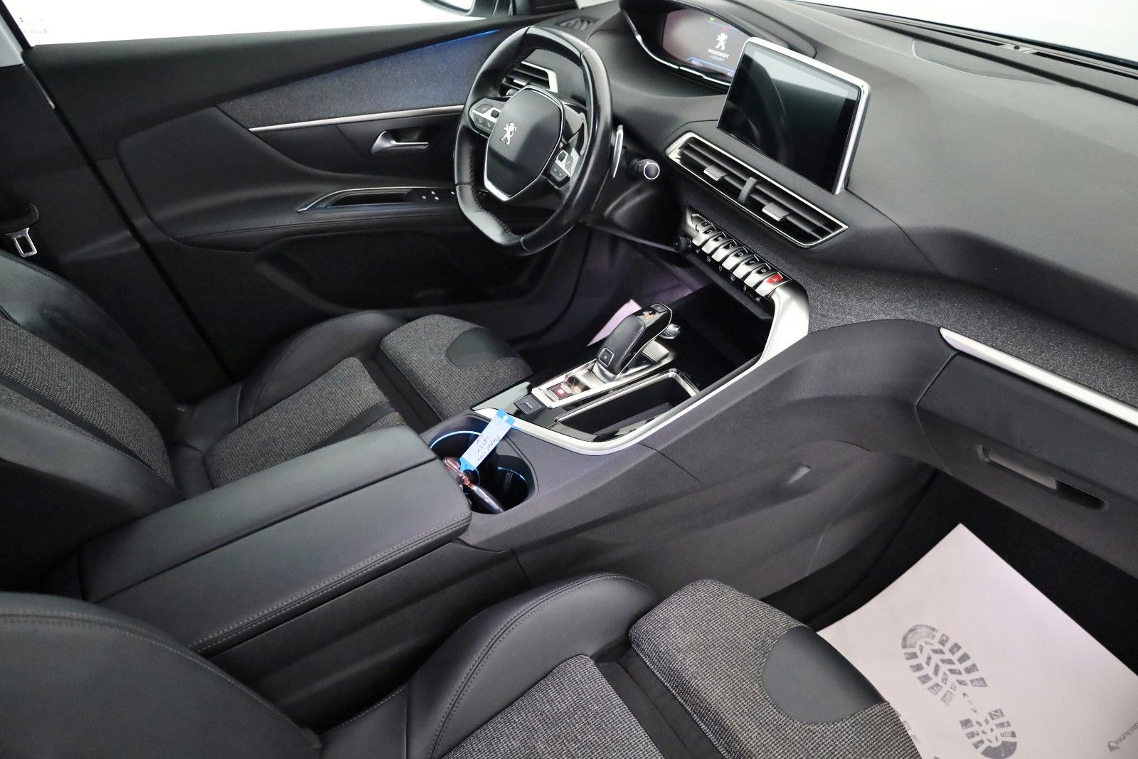 Fahrzeugabbildung Peugeot 5008 Allure 7 Si.,T.Leder,Navi,LED,SH,PDC,Kamera