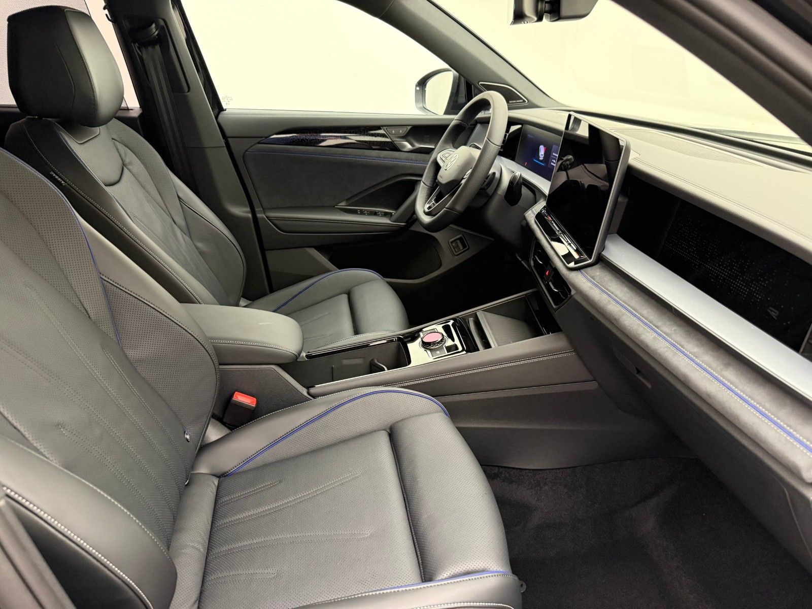 Volkswagen Tayron 1.5 eHybrid DSG R-Line BlackPano20Leder imagem 3