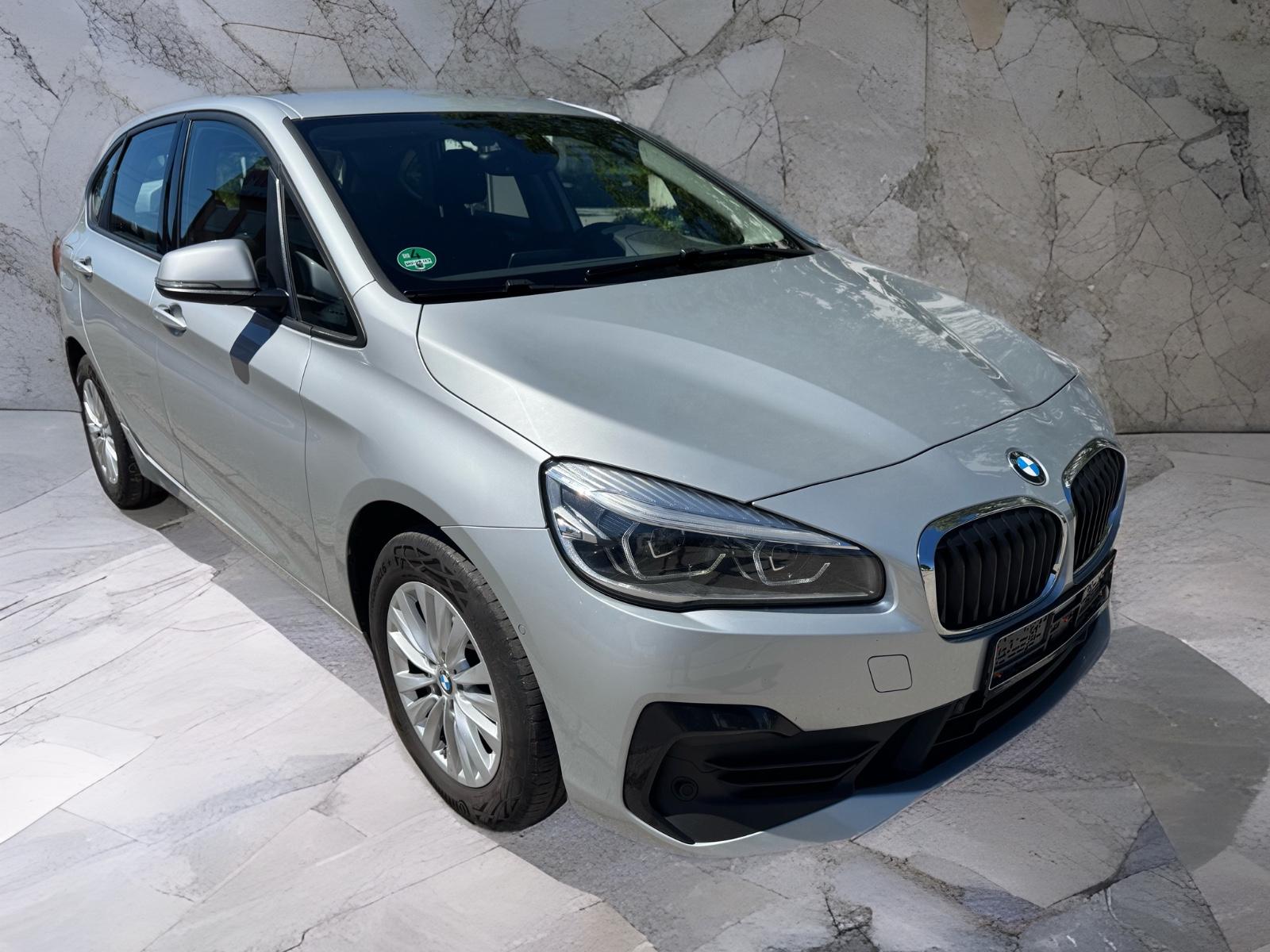 BMW 218d AT/Advant./LED/Drive-Ass+/Kam/SZH/