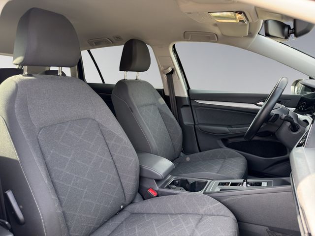 Golf VIII Variant 2.0 TDI Life DSG AHK ACC LED