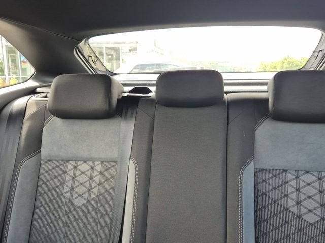 Taigo R-Line 1.0 TSI,IQ.LIGHT,Navi,AHK