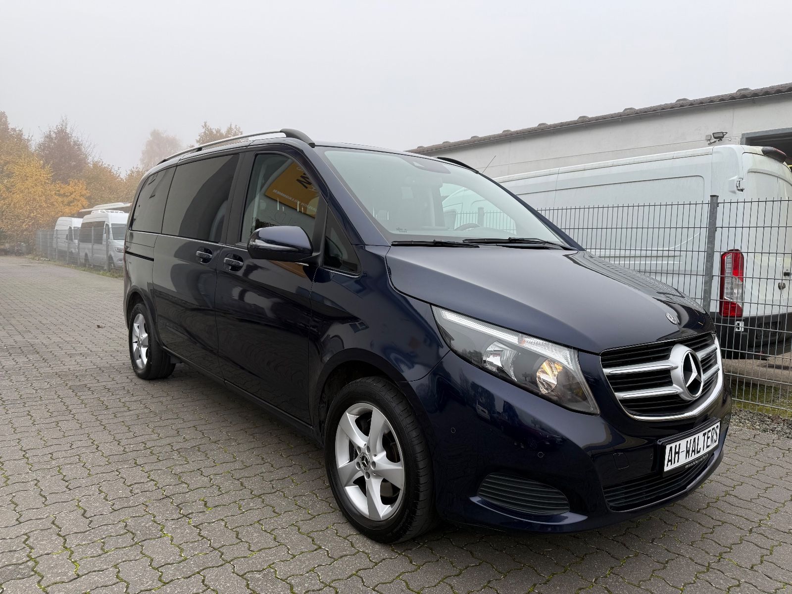 MERCEDES-BENZ V 250d 4Matic = Navi - Tempomat - 7Sitzer=
