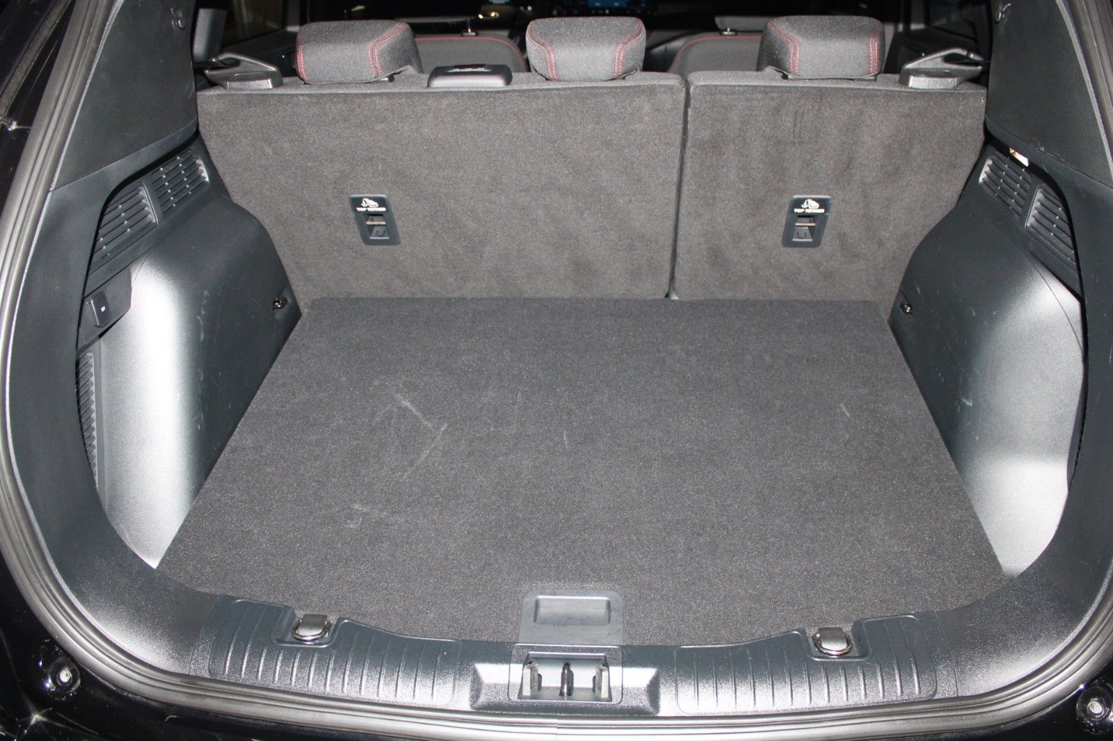 Fahrzeugabbildung Ford Kuga ST-Line LED NAVI HUD CAM WinterPaket uvm.