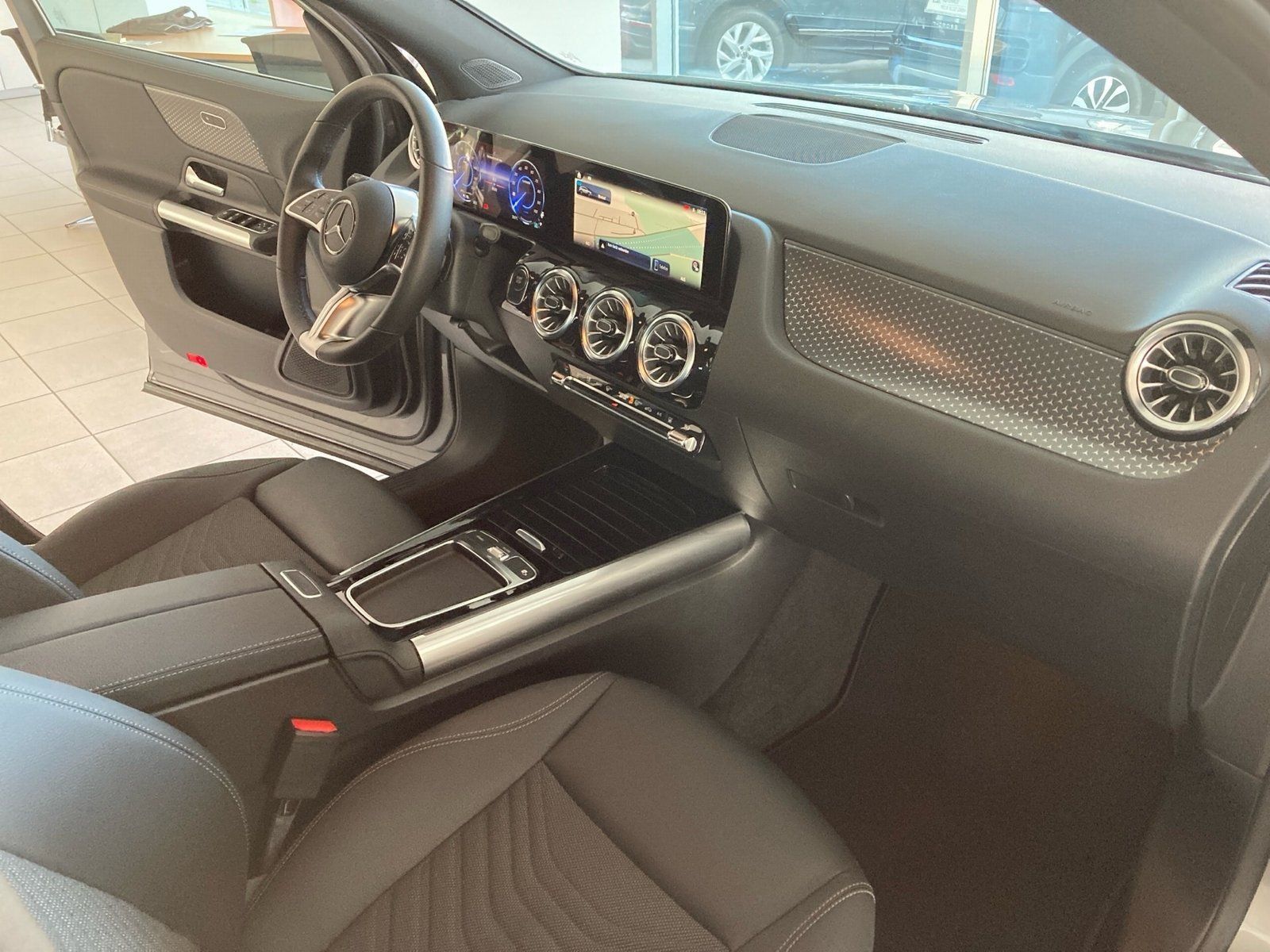 Fahrzeugabbildung Mercedes-Benz EQA 250+ Progressive*Kamera*Totwinkel*MBUX*LED*