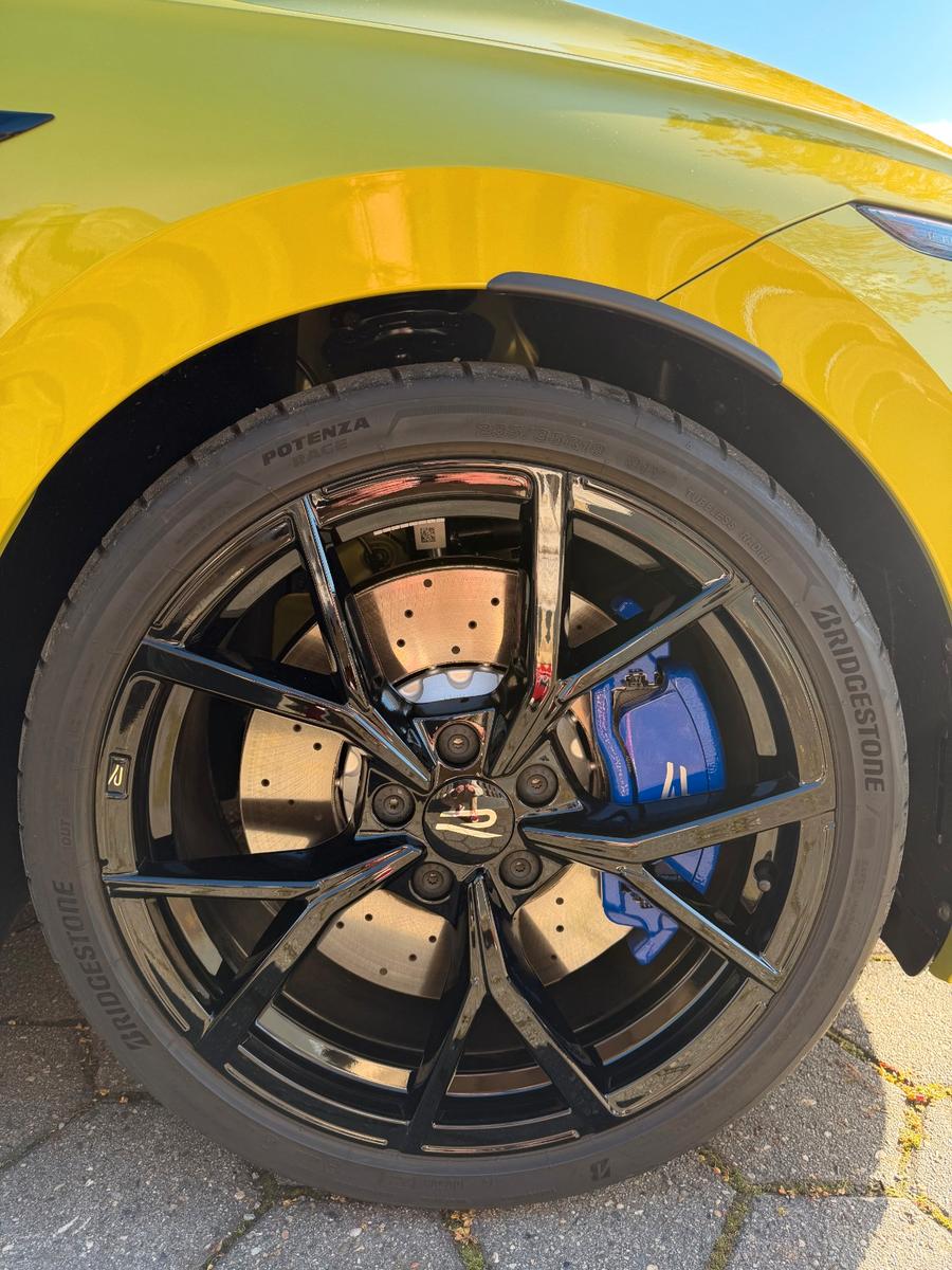 Volkswagen VW Golf 8 R Perf. 333 Limited Edition Nr. 30/333