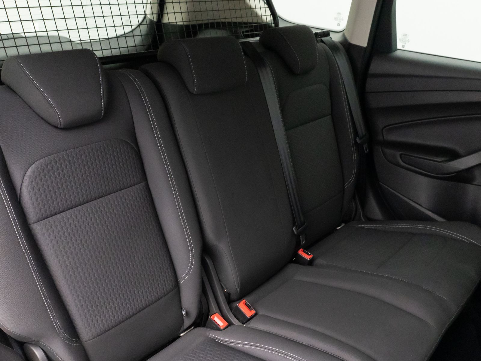 Fahrzeugabbildung Ford Kuga Trend AHK Sitzhzg PDC Tempomat 8Fach