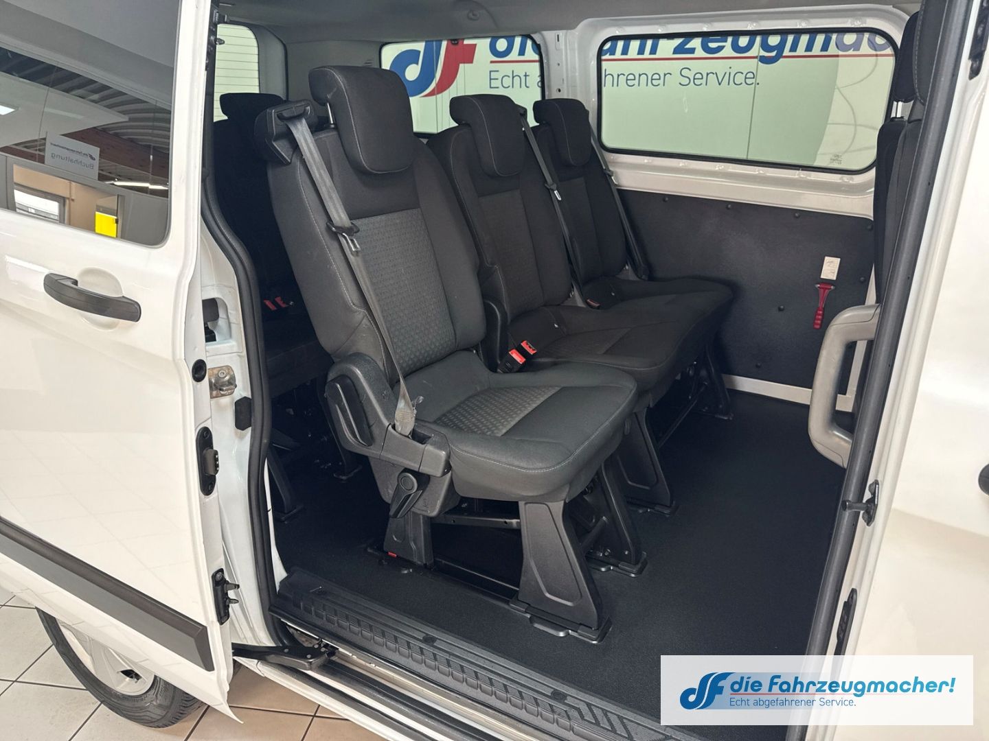 Fahrzeugabbildung Ford Transit Custom Tourneo 320 L1 Trend 2.0 TDCi EU6