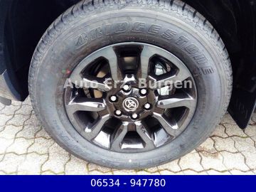 Toyota Hilux - 10