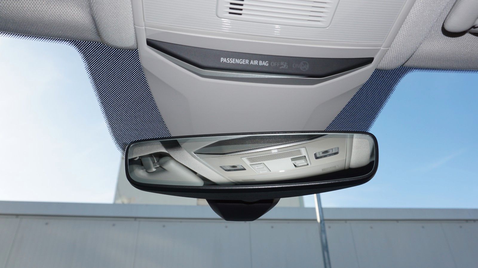 Fahrzeugabbildung Volkswagen T-Roc Style, Kamera, Navi, AHK, LED, IQ.Drive+WR