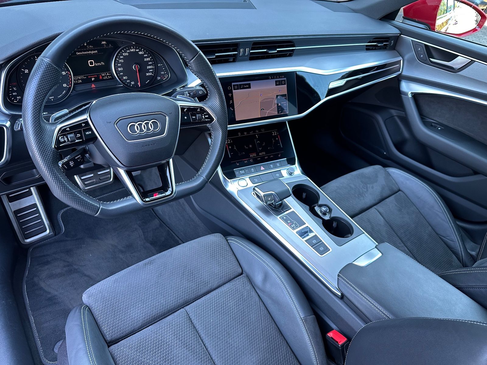 Fahrzeugabbildung Audi A6 Avant 3.0 TDI Qu S-Line NAV+LED+PANO+KAM+ACC