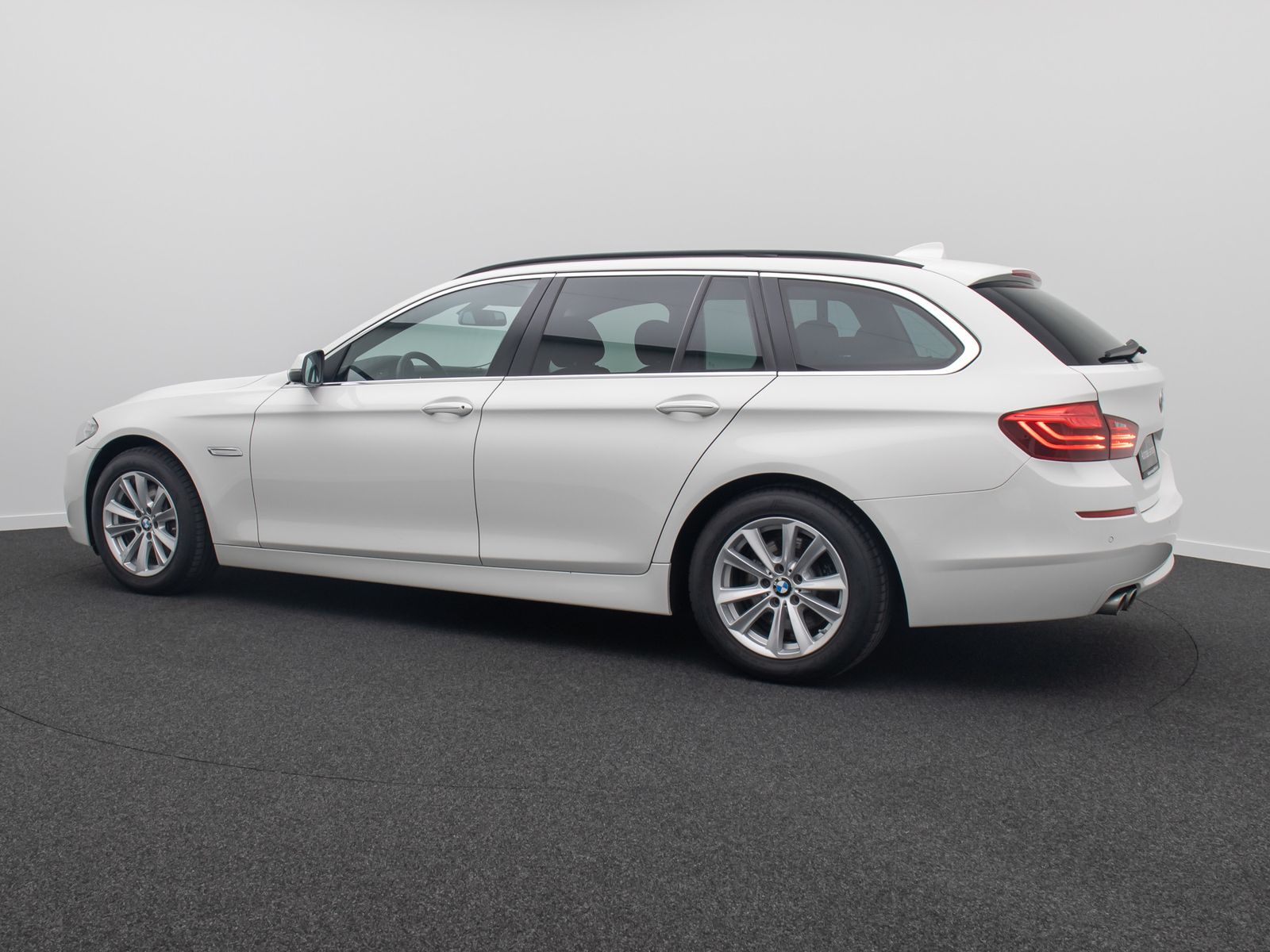 Fahrzeugabbildung BMW 525d xD H/K AHK 4xKlima GeschwindigReg PDC