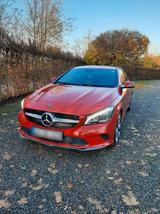 Mercedes-Benz CLA 180 Shooting Brake - - rote Mercedes-Benz CLA 180 Shooting Brake