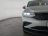 Volkswagen Tiguan 2.0 TSI Life 4Motion OPF LED+NAVI+ACC+RFK - Volkswagen Tiguan mit Benzin-Antrieb