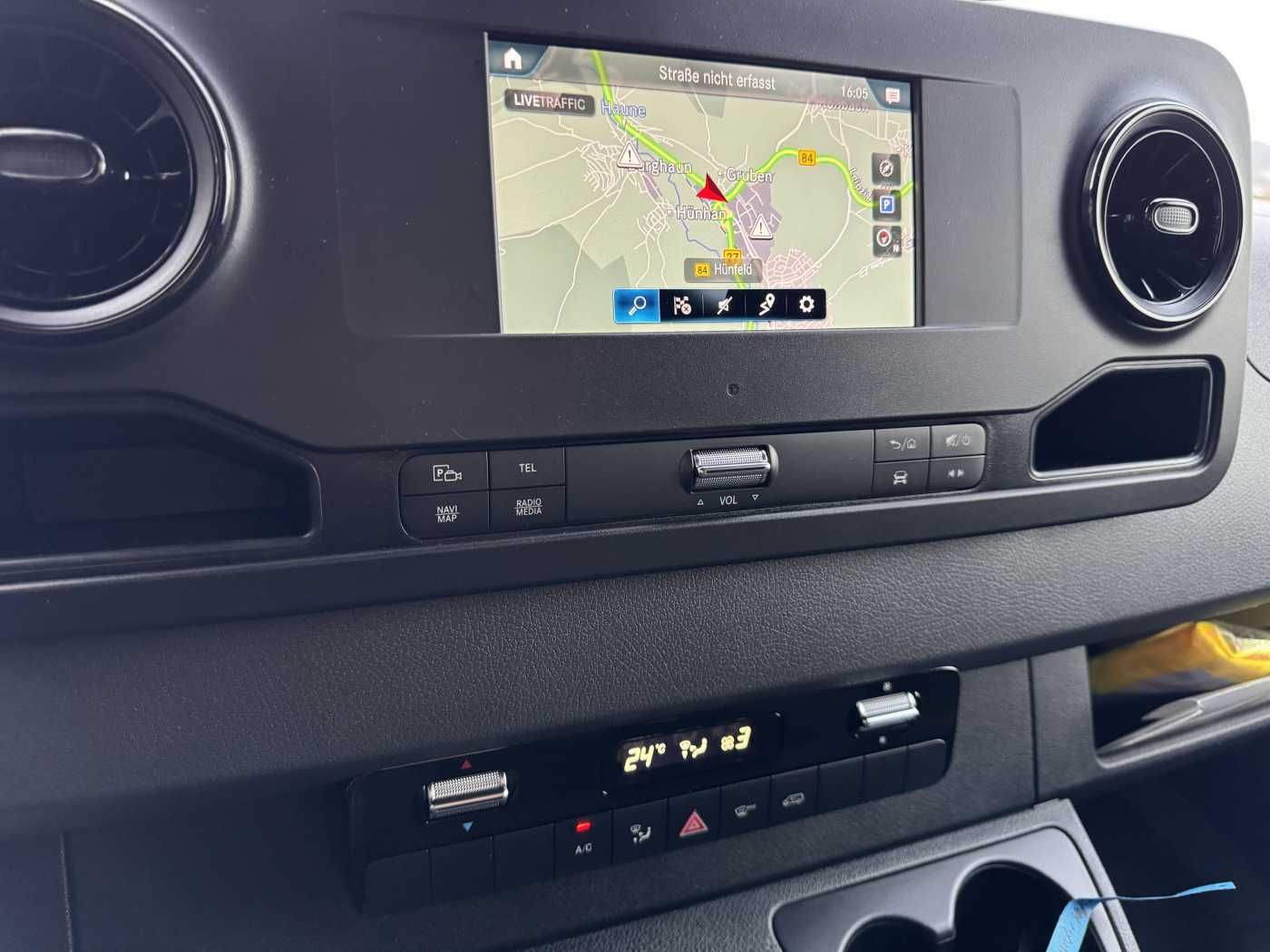 Fahrzeugabbildung Mercedes-Benz Sprinter 317 CDI 4325 Koffer LBW Kamera MBUX SHZ