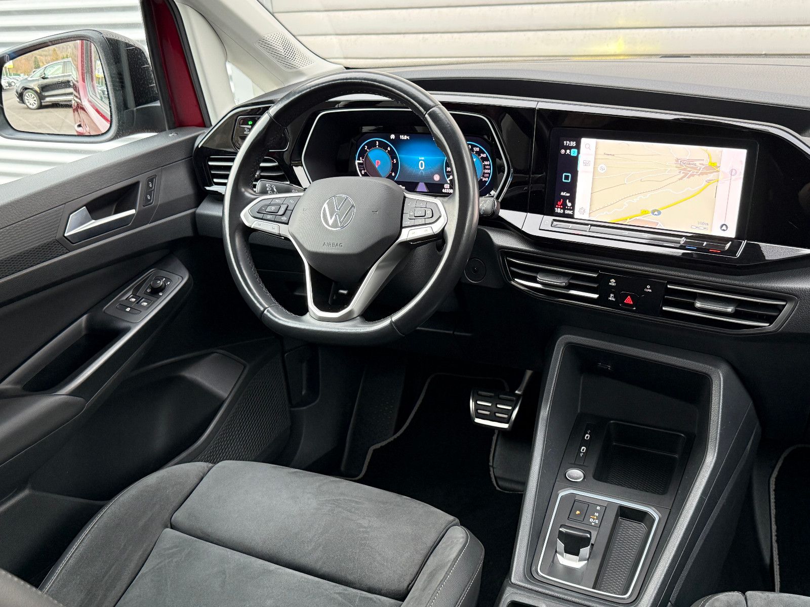 Fahrzeugabbildung Volkswagen Caddy Style TDI DSG ACC AHK Navi LED Pano Sthz