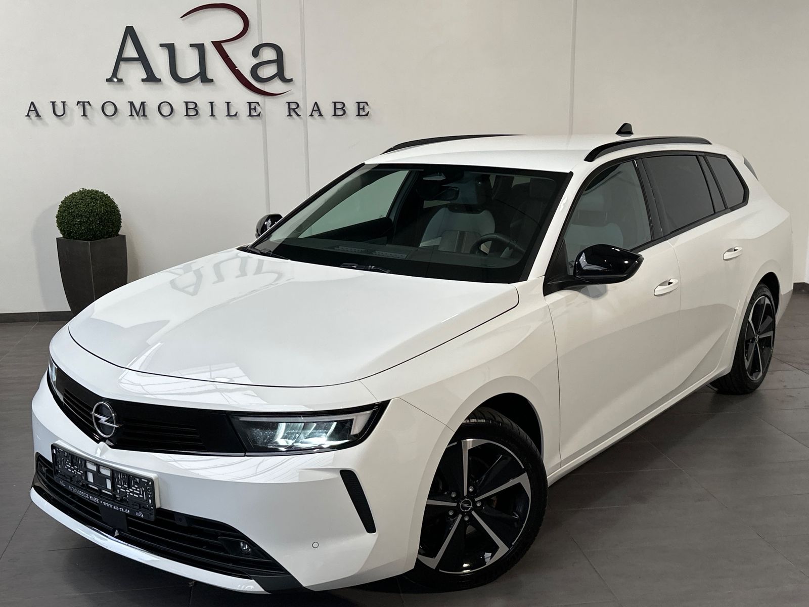 Fahrzeugabbildung Opel Astra SpT 1.5 D Elegance Aut. NAV+LED+KAMERA+SHZ