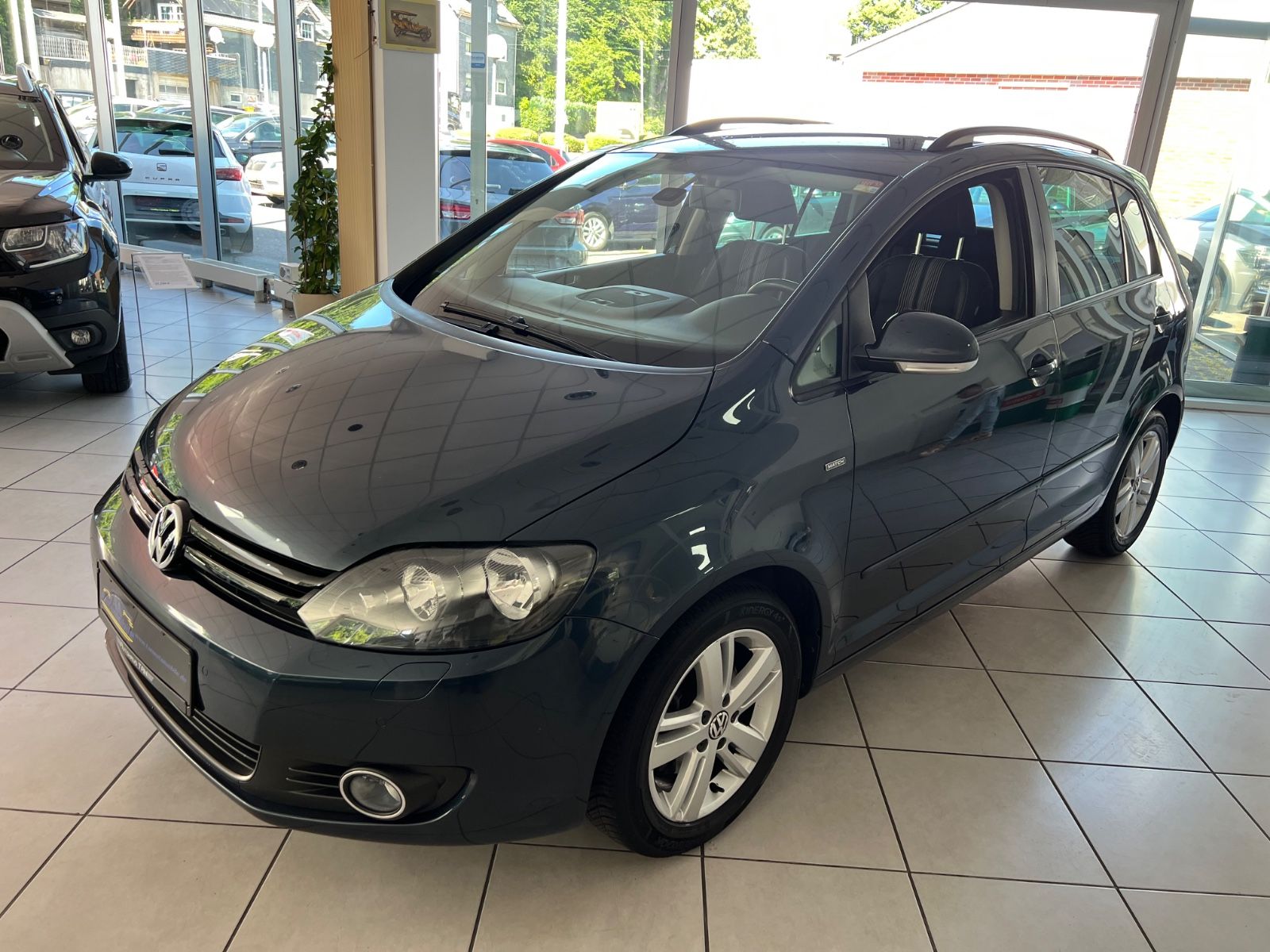 Fahrzeugabbildung Volkswagen Golf Plus 1.6 TDI Match * 1.HAND *