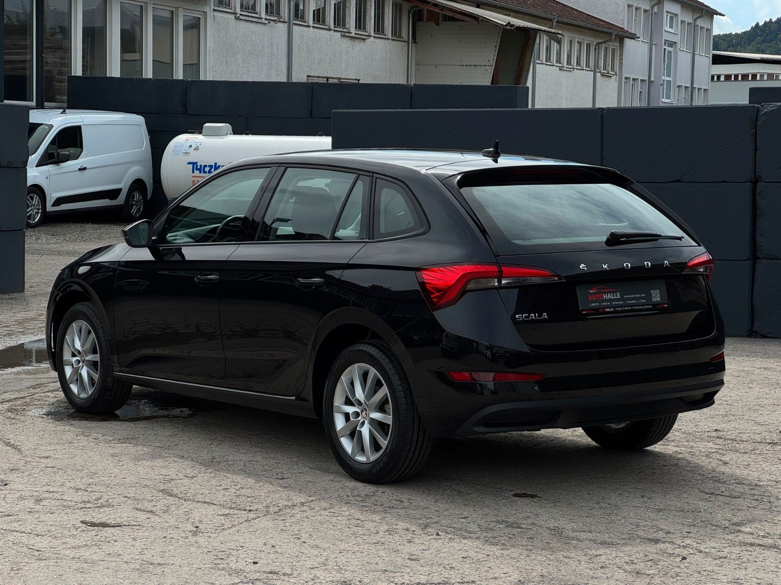 Fahrzeugabbildung SKODA Scala 1.0 DSG Ambition CarPlay Temp. SHZ PDC