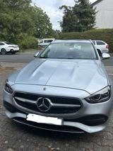 Mercedes-Benz C 200 T mit Parkschaden am Kotflügel