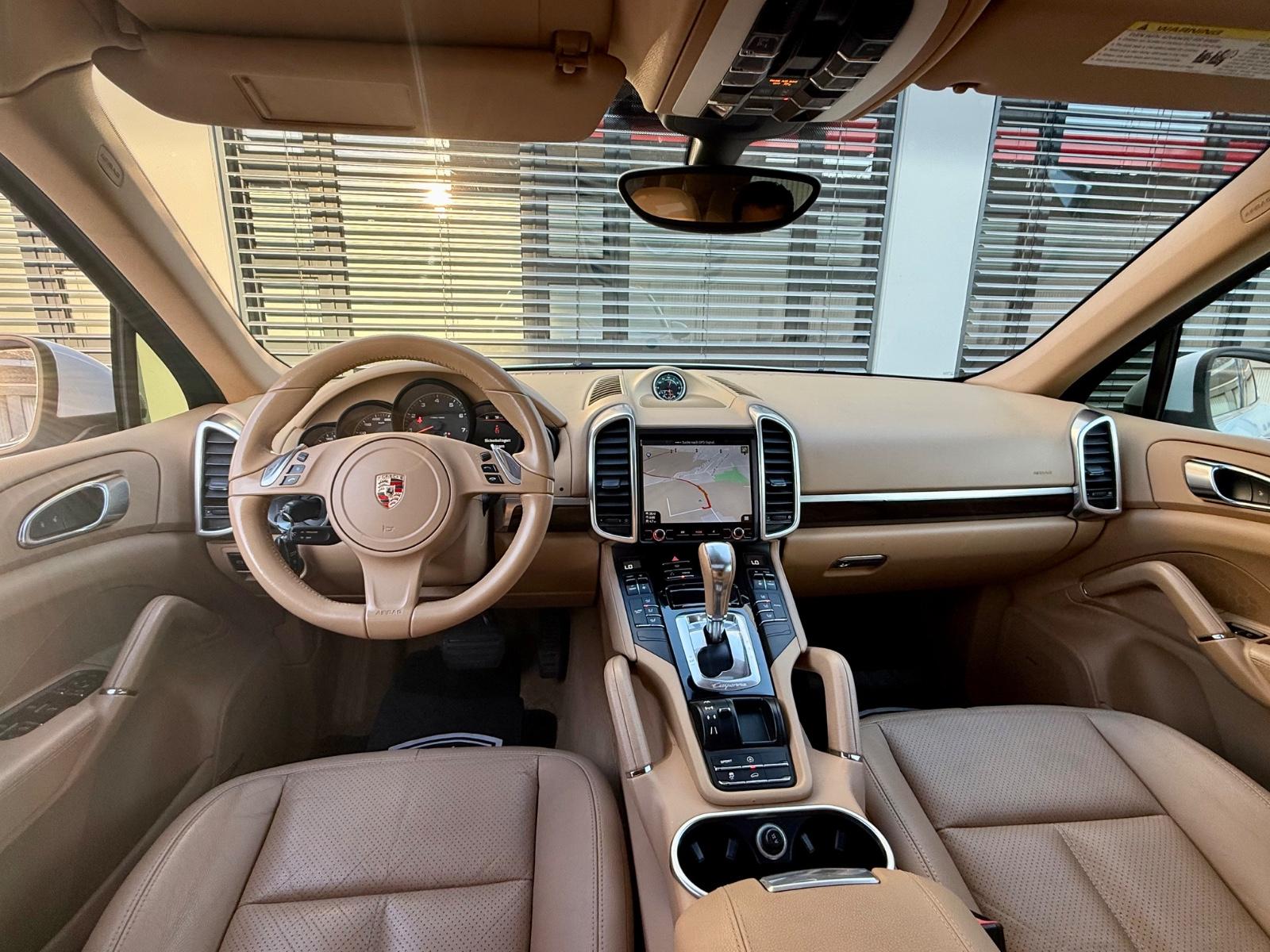 Porsche Cayenne*Sport*Schiebedach*20Zoll*Navi*Bose Sound