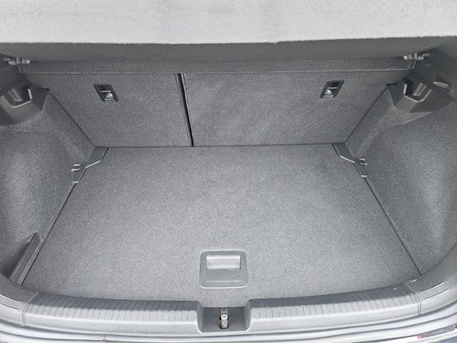 Fahrzeugabbildung Volkswagen Polo 1,0 TSI DSG IQ DRIVE SHZ NAVI APP CONNECT L