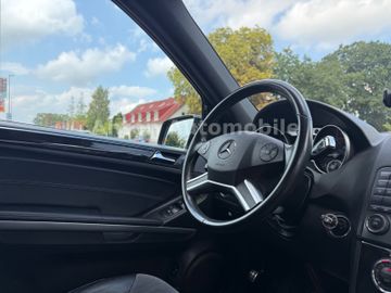 Mercedes ML 300 - 12