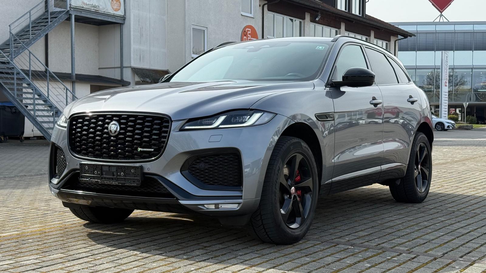Jaguar F-PACE R-Dynamic Black AWD