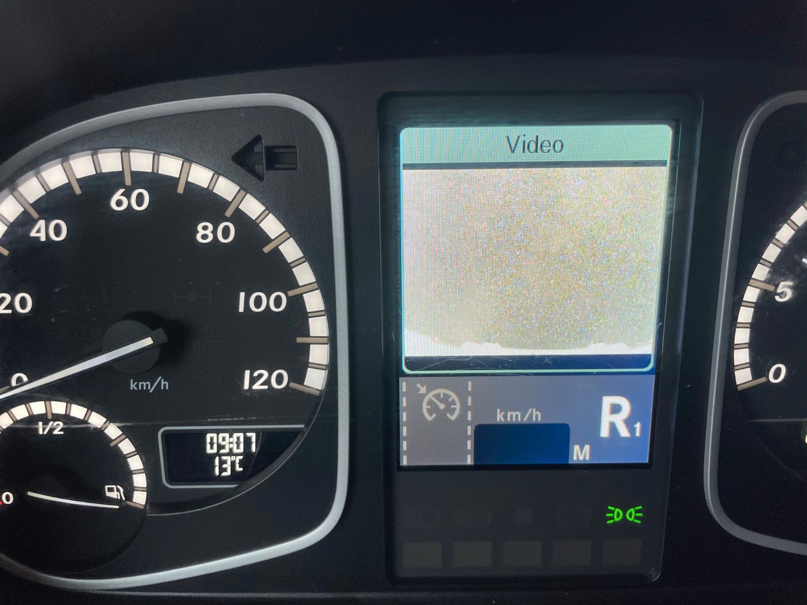 Fahrzeugabbildung Mercedes-Benz Atego 818 L Koffer LBW AHK Klima