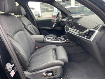 BMW X7 - 12