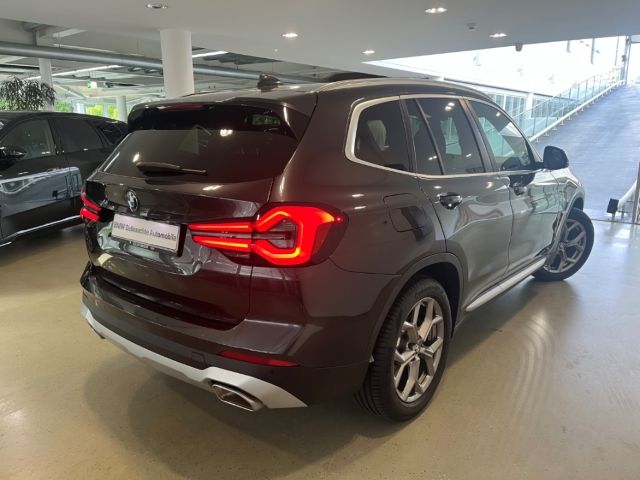 BMW X3 xDrive 20d PANO 360 ACC H&K Sitzklima Navi Le foto 3