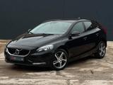 Volvo V40 1.5 112kw/152ps Autom. Kam Temp Navi Sensus - schwarze Volvo V40